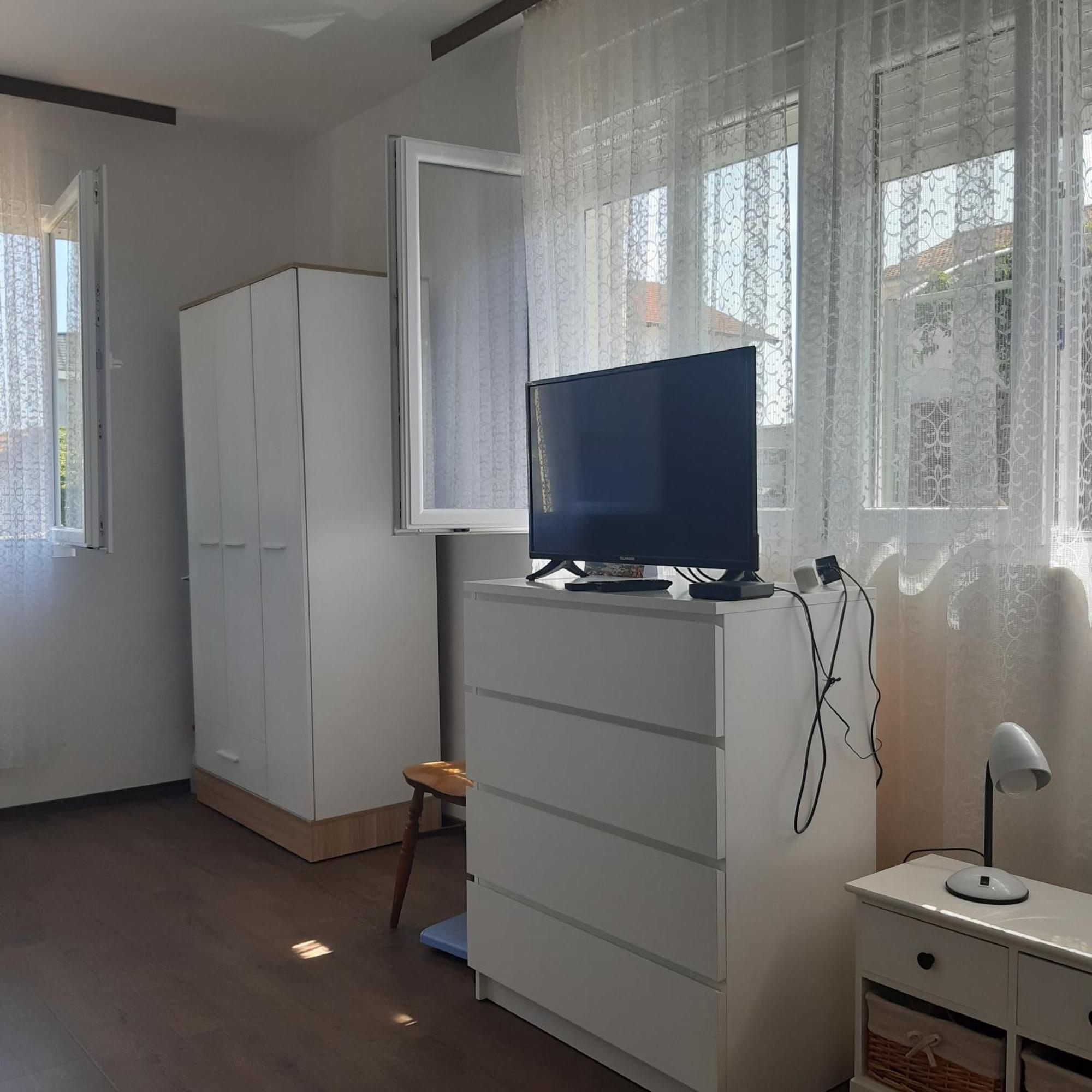 Sunny Apartment Sukosan Bagian luar foto